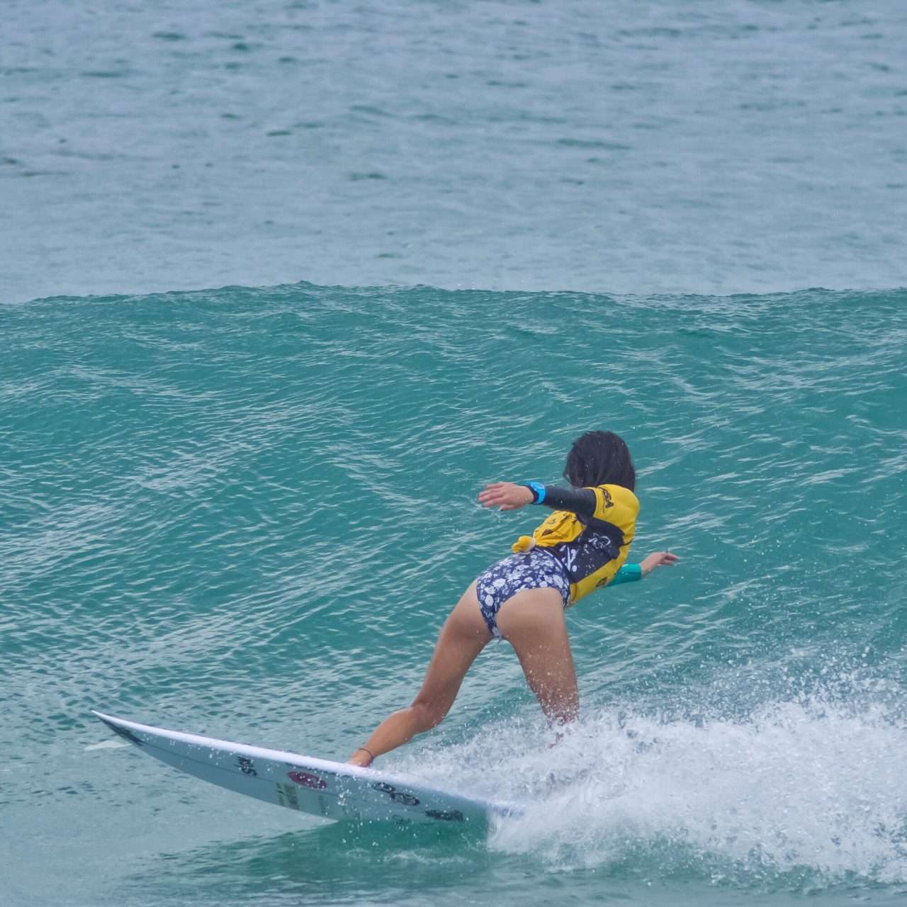 JPSA Women's Pro Surfer Himesna Suzuki