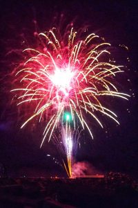 種子島の星原夏祭りの花火1